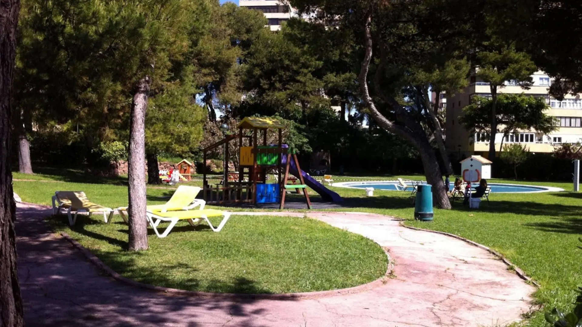טורמולינוס Waterfront Playamar Apartments