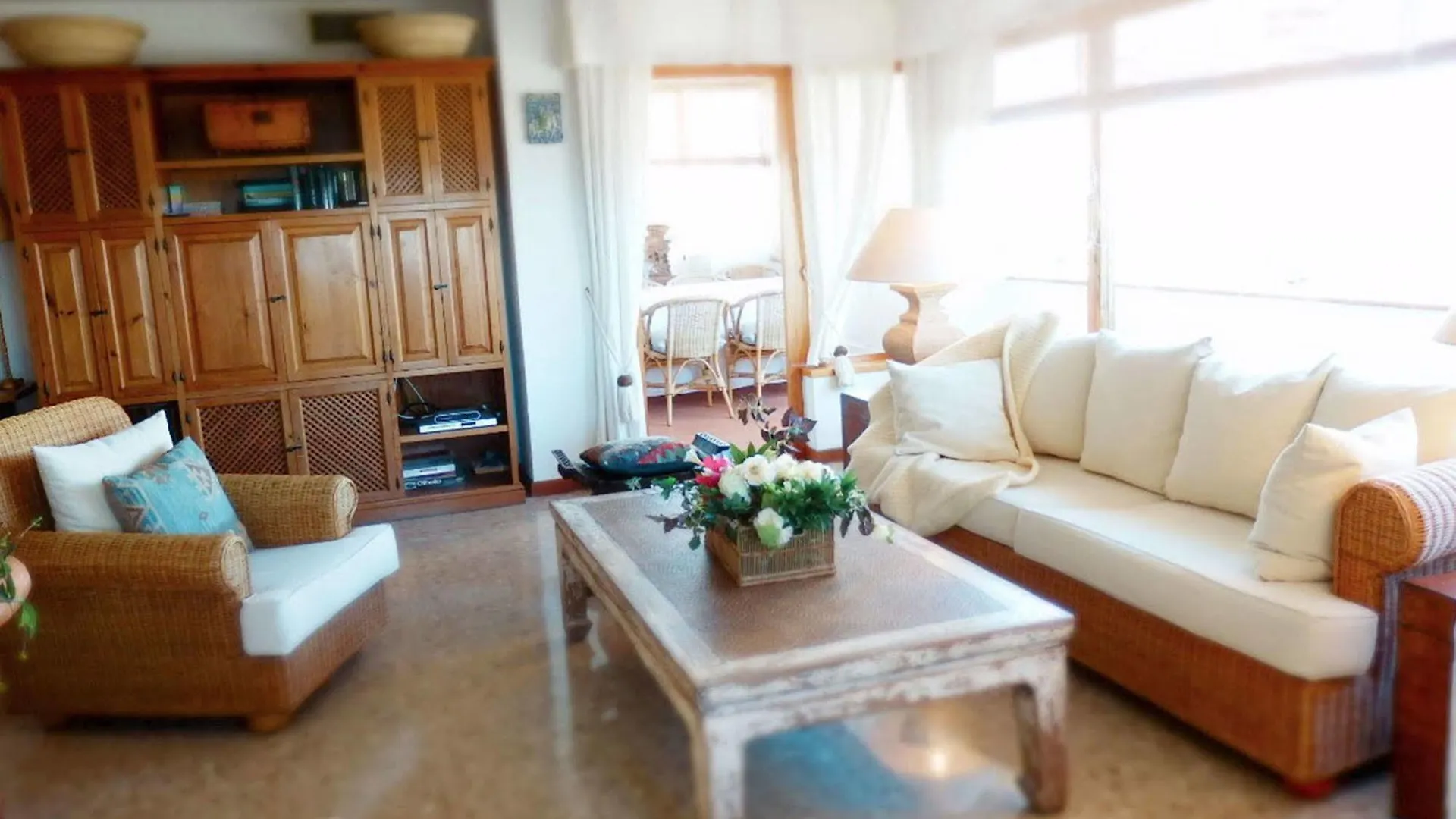 Контакты Waterfront Playamar Apartments