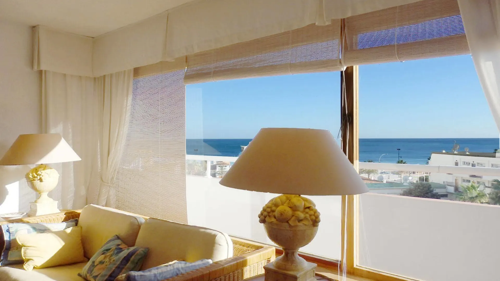 Отель Waterfront Playamar Apartments Торремолинос